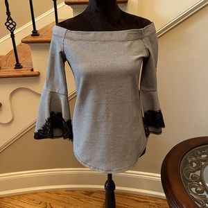 Karen Kane Sz.. S Off Shoulder Top